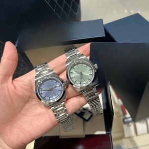 นาฬิกาควอตซ์หน้าปัดทรงกลมแบบ unisex สายสแตนเลสสีเขียวและสีน้ำเงิน สำหรับใส่ลำลองและเป็นทางการ ยี่ห้อ Longinesing - Product Image 2