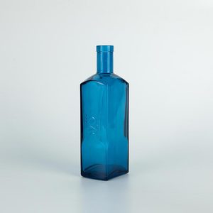 Muestras gratis Flat Square Desiree 75cl 0.75L Botellas de licor con logotipo grabado personalizado con corcho - Product Image 3