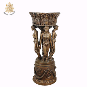 Jardinières de luxe modernes sculptées à la main, statues de chérubins en bronze, style pot de fleurs, petits anges en métal, sculpture en laiton - Product Image 5