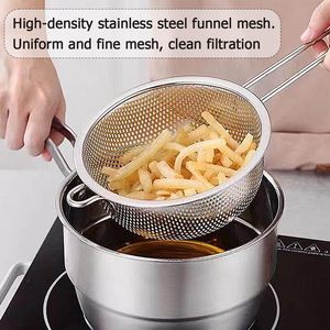 Passoire de cuisine en acier inoxydable à mailles fines avec long manche pour fruits et légumes, disponible en 2 tailles - Product Image 5