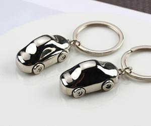 Portachiavi in Metallo a Forma <span class=keywords><strong>di</strong></span> Auto Personalizzabile con Incisione Laser, Souvenir Promozionale Unico ed Elegante per Regalo - Product Image 3