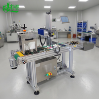 Machine de marquage laser UV à alimentation automatique en circuit fermé pour le codage sans surveillance de la papeterie, des produits chimiques quotidiens et des étuis à stylos pour la production en série