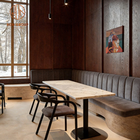 Ensemble de chaises de banquettes en velours gris Ron Group avec structure métallique et table en pierre frittée pour café, restaurant, hôtel, mobilier commercial