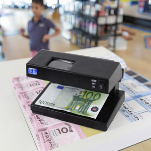 DC-2138 Lampe UV 9W Portable <span class=keywords><strong>Détecteur</strong></span> <span class=keywords><strong>de</strong></span> Billets <span class=keywords><strong>de</strong></span> Banque <span class=keywords><strong>Faux</strong></span> Vérificateur Électronique <span class=keywords><strong>de</strong></span> Monnaie Détecteurs <span class=keywords><strong>de</strong></span> Devises - Product Image 2