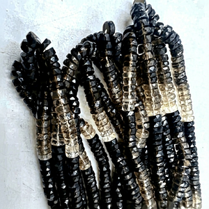 ลูกปัดควอตซ์สโมคกี้ทรงเหลี่ยมขนาด 7-8 มม. คุณภาพพรีเมียมขายส่ง ขนาด 14 นิ้ว รูปทรงเฮชิแบบกำหนดเอง สำหรับทำเครื่องประดับ - Product Image 1