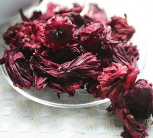 Vente en gros de fleurs d'<span class=keywords><strong>hibiscus</strong></span> de haute qualité Boisson saine d'été Fleurs d'<span class=keywords><strong>hibiscus</strong></span> <span class=keywords><strong>Feuilles</strong></span> de thé à bulles - Product Image 2