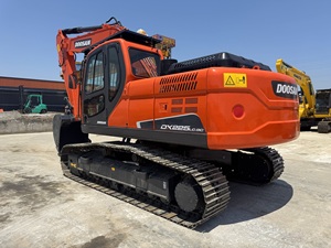 Excavatrice DOOSAN DX225 d'occasion, prix abordable, grande taille, fabriquée en Corée, peu d'heures de fonctionnement, économique, prête à être expédiée - Product Image 6
