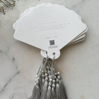 Carte de menu personnalisée en forme d'éventail, thème féerique, pour mariage ou Noël, impression recto-verso, avec pompon, invitation de table de haute qualité