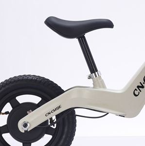 Vélo d'équilibre pour enfants 12 pouces vélo de poussée électrique équilibré avec <span class=keywords><strong>assistance</strong></span> électrique vélo d'équilibrage pour enfants - Product Image 2