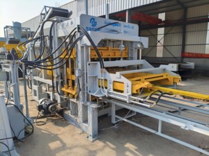 Chine : Offre Spéciale – Usine de Blocs de <span class=keywords><strong>Béton</strong></span> Entièrement Automatique QT10-15 pour Briques Interverrouillées Solides en Cendres Volantes pour la Construction de Jardins - Product Image 4