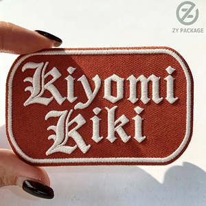 Etiqueta de Ferro Personalizada com Letras, Bordado em Cristal com Diamante, Patch Personalizado em Cor 3D com Coração e Flor para Roupas - Product Image 2