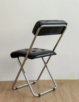 Chaise pliante en cuir ciré de style mid-century, chaise de salle à manger rembourrée de luxe léger avec dossier pour la maison et le café