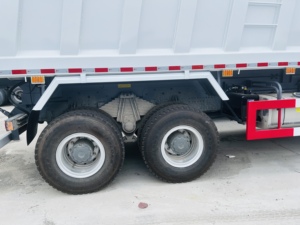 Nouveau 2026 Sinotruk Howo TX 6*4 10 roues 371 ch 30 tonnes Diesel <span class=keywords><strong>Camion</strong></span> <span class=keywords><strong>benne</strong></span> basculante pour le transport de sable et de pierres à vendre (versions LHD et RHD) - Product Image 4