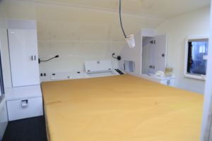 Luxe hors route camionnette camping-car toboggan dans camping-car avec salle de bain cuisine panneau solaire pour Camping en plein air voyage - Product Image 5