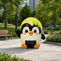 Sculpture de pingouin en fibre de verre personnalisée et durable - Décoration artistique extérieure résistante aux intempéries avec finition brillante pour jardins et cadeaux de fêtes