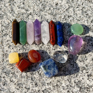 Ensemble de 7 cristaux de guérison des chakras, baguette hexagonale, pierres roulées, décoration spirituelle pour la méditation, cadeau de mariage, boîte cadeau pour les fêtes - Product Image 6