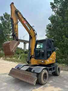 Excavatrice sur pneus d'occasion XCMG XE60 6 tonnes à haute efficacité pour la réparation routière avec moteur Yanmar et composants de pompe essentiels – Excavatrice économique - Product Image 5