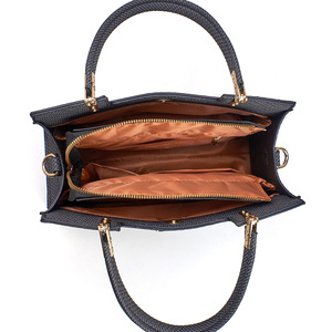 Sac <span class=keywords><strong>à</strong></span> bandoulière <span class=keywords><strong>tendance</strong></span> pour femmes, nouvelle vente <span class=keywords><strong>à</strong></span> succès - <span class=keywords><strong>Sacs</strong></span> <span class=keywords><strong>à</strong></span> <span class=keywords><strong>main</strong></span> en cuir PU avec plusieurs modes de port pour un usage quotidien et les voyages - Product Image 6