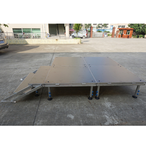 Plataforma de Escenario Portátil de Aluminio para Exteriores, Altura Ajustable, Flexible, con Superficie Antideslizante y Fácil Montaje - Product Image 3