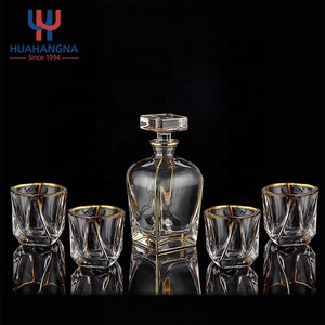 Decantador de whisky cuadrado con grabado personalizado, sin plomo, dorado, clásico, 5 piezas, sin plomo - Product Image 1