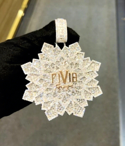 Colgante de Copo de Nieve Helado con Letra Personalizada, Amuleto de Copo de Nieve con Moissanita de Corte Brillante, Chapado en Oro de 18K, Joyería de Lujo Hip Hop para Hombre Dvars - Product Image 1