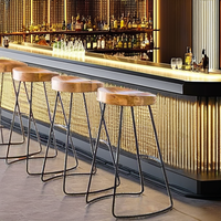 Tabouret de bar haut de gamme en bois massif et métal noir, design moderne, usage commercial pour bar à domicile, salle à manger et hôtel