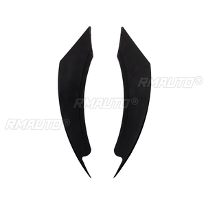 Un Par de Cubiertas Decorativas para Faros Antiniebla Delanteros para Ford Mustang 2015-2021, Aspecto de Fibra de Carbono Negro Mate - Product Image 4