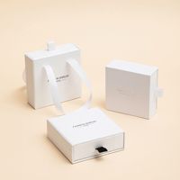 Boîte à bijoux de luxe personnalisée avec pochette en daim, emballage haut de gamme pour collier, bague, bracelet et boucles d'oreilles