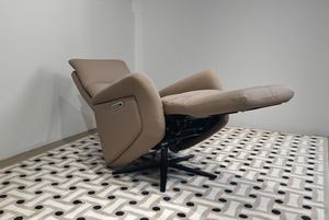 كرسي استرخاء كهربائي دوار بإطار خشبي وجلد عصري بدون جاذبية للبيع بالجملة - Product Image 6