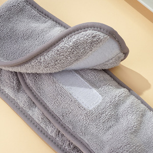 Cuffie da doccia di design per esercizi, sport e spa, in raso largo, con strisce avvolgenti per capelli, accessori di bellezza per donna - Product Image 6