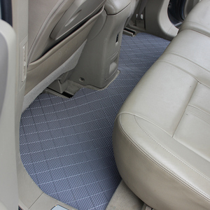 Juego de 4 Alfombrillas para Auto Antideslizantes, Impermeables, Universales, de Goma y PVC, Resistentes a la Suciedad, Ecológicas y Fáciles de Limpiar - Product Image 2