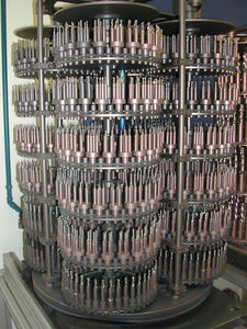 Máquina de recubrimiento al vacío proporcionada, gabinete de exhibición y equipo de recubrimiento de estantes, equipo de recubrimiento de productos de acero inoxidable - Product Image 6