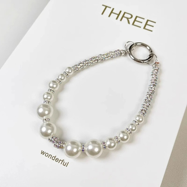 New Luxury Pearl Rhinestones Chain Schoolbag Pendant Bracelet Suitable for Universal iphone Phone Cases Anti Lost Camera Lanyard