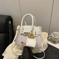 Nouveau Sac à Main Femme 2026 de Luxe Léger, Tendance, avec Patchwork Contrastant
