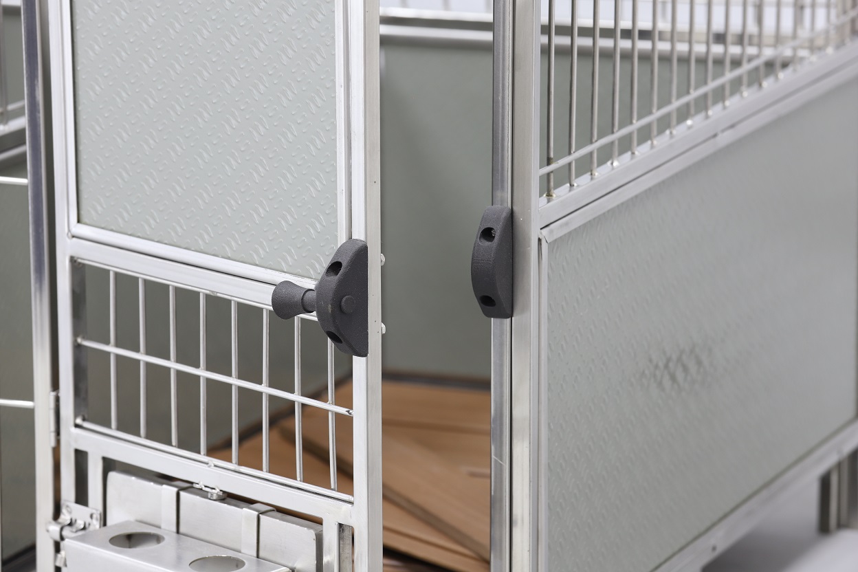 FRP Draining Kennel with Wire Grid Door