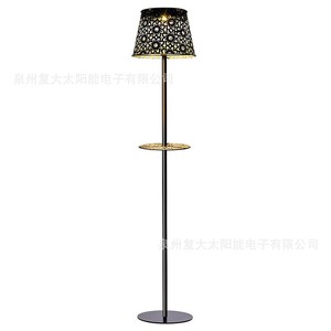 Lampe solaire de jardin LED extérieure étanche en fer forgé avec panneau solaire pour la décoration de patio - Product Image 3