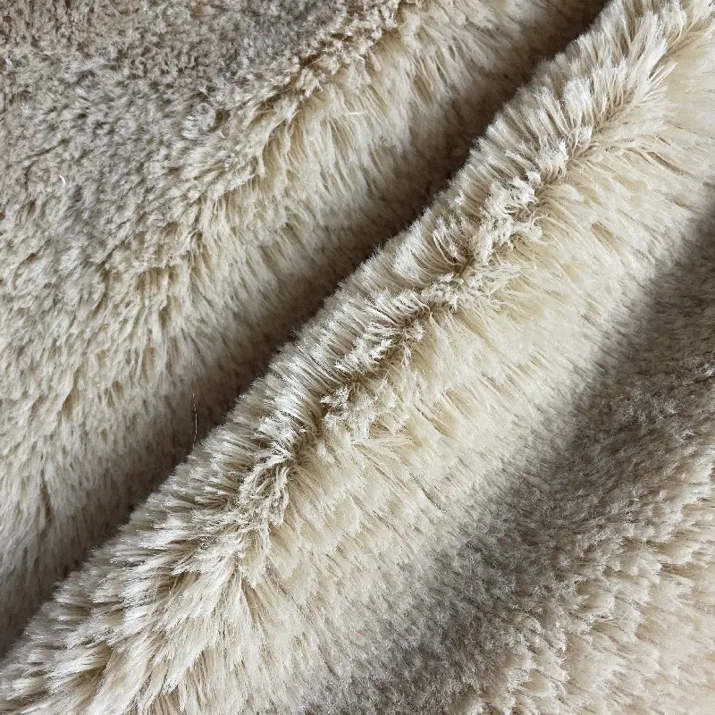 Customized High Quality Long Hair Pile Fur PV Fleece Pv Faux Fur Thrown Fabric For Making Soft Toys