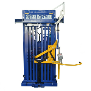 Cattle Hoof Trimming Chute Steel and Metal Farm Equipment for Cattle Automatic Livestock Squeeze Chute with Scale - Product Image 4