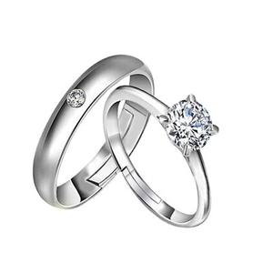 Anello di fidanzamento con taglio radioso e zircone e Set di fedi nuziali per uomo e donna gioielli in ottone con finitura argento brillante - Product Image 1