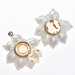 Đá pha lê thích hợp được thiết kế phụ nữ của khăn buổi tối mặc trang trí Trims thời trang 15mm Nút Clip đa năng hoa trà bao phủ - Product Image 3