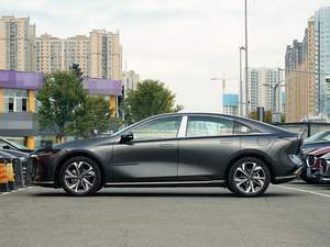 2025 Changan Mazda EZ-6 Hybrid EV Mini Hatchback 1.5L otomatis REEV mobil energi baru berkecepatan tinggi dengan bahan bakar listrik untuk dijual - Product Image 2