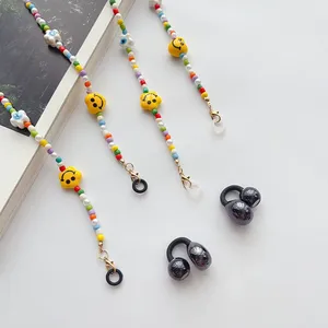 Bracelet Cordon Anti-Perte Classique Personnalisé en Perles d'Imitation et Perles de Verre avec Clip Gratuit pour Écouteurs sans Fil – Idéal comme Cadeau - Product Image 3