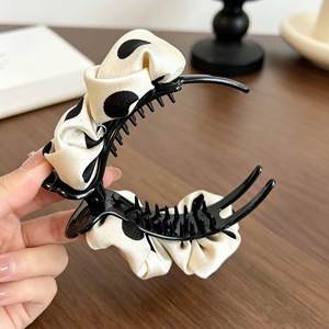 Pinza para el pelo con perlas y diseño de capullo de flor retro, nuevo estilo 2026, para uso diario, pinza versátil para cola de caballo, elegante accesorio para el cabello - Product Image 4