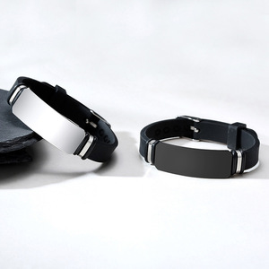 Pulsera de silicona y acero personalizable para hombre pulsera de identificación de perro grabable con detalles de cuero pulsera deportiva de goma - Product Image 3