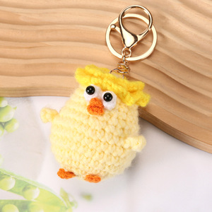 Llaveros de <span class=keywords><strong>amigurumi</strong></span> de ganchillo hechos a mano: animales de granja, divertidos personajes de hilo tejido, muñecos de brócoli y pollitos. - Product Image 1