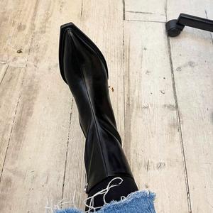 Botas de Tobillo Cómodas con Tacón Grueso y Punta Puntiaguda Estilo Británico Premium 2026, Botas a Media Pantorrilla con Cremallera Lateral - Product Image 3