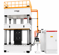 Presse hydraulique à quatre colonnes 630T pour la production en série de casques