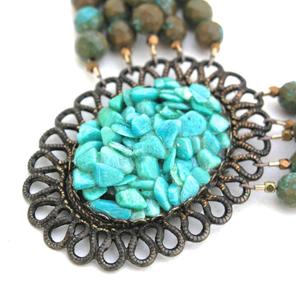 Collier artisanal en perles de pierre naturelle de style jamaïcain rasta - Product Image 2