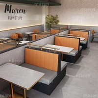 Ensemble de mobilier de restaurant avec banquettes, pieds en bois de haute qualité et sièges en cuir pour la restauration en plein air, les hôtels et les parcs