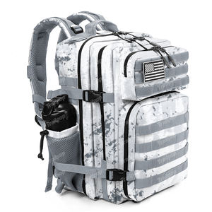 Sac à dos de voyage Trailpop Pilot avec plusieurs compartiments pour passeport et tablette, conçu pour les voyageurs fréquents - Product Image 2